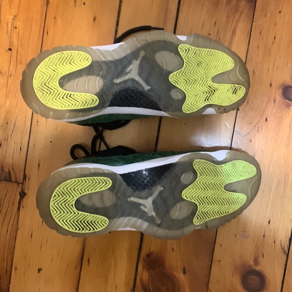 Jordan 11 Low Snakeskin Green - Picture 4 of 4